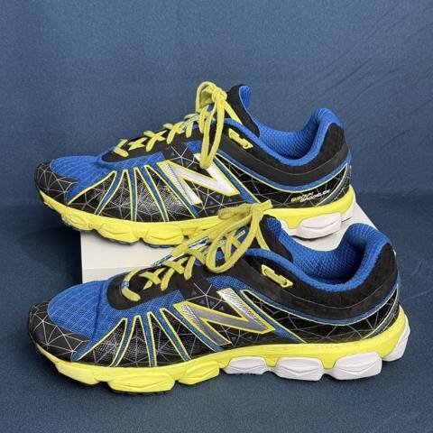 New Balance 890 v4 Mens Size 12.5 Blue Athletic Running Walking Shoes Sneakers photo 2
