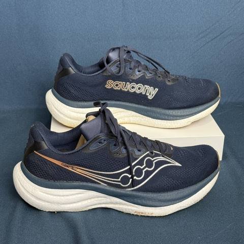 Saucony Ride 15 Mens Size 10.5 Navy Gold Athletic Running Shoes Sneakers