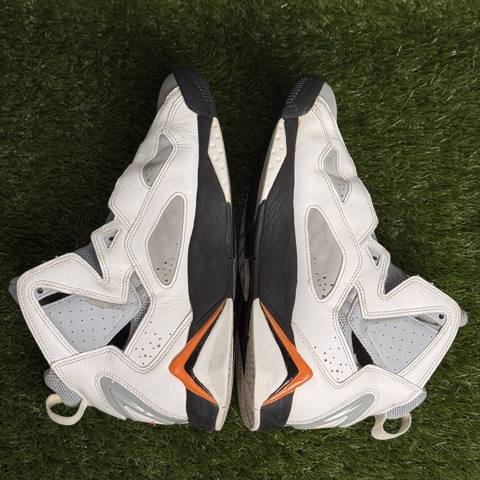 Nike Air Jordan True Flight Mens Size 8.5 White Orange Wolf Grey Sneakers photo 5