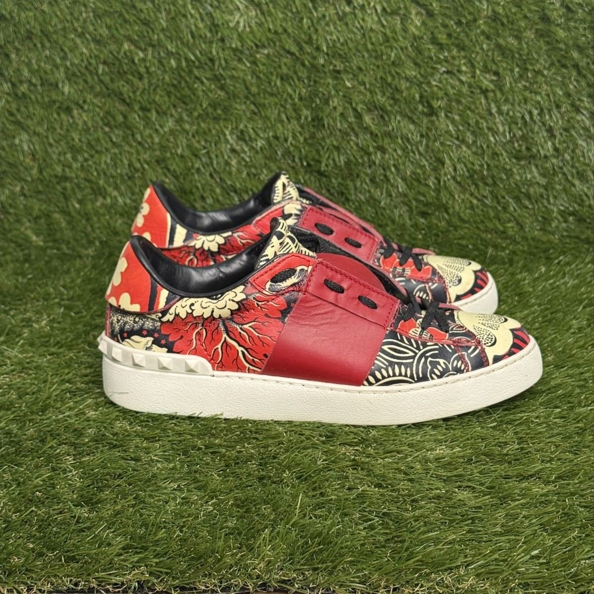 Valentino Garavani Rockstud Womens Size 9 EU 39.5 Red Low Top Sneakers