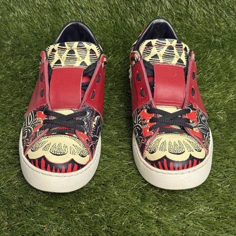 Valentino Garavani Rockstud Womens Size 9 EU 39.5 Red Low Top Sneakers photo 2