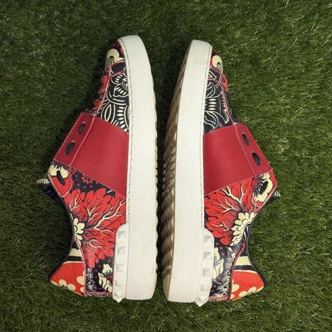 Valentino Garavani Rockstud Womens Size 9 EU 39.5 Red Low Top Sneakers photo 5