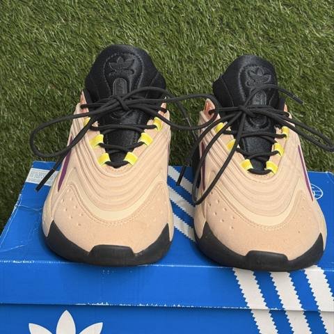 Adidas Ozelia Womens Size 8.5 Halo Blush Fuchsia Black Chunky Sneakers photo 2