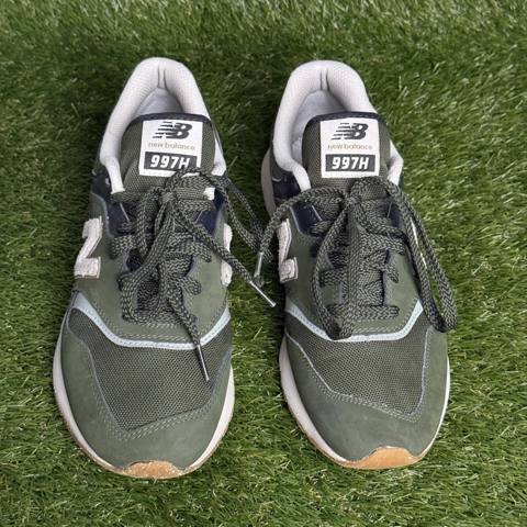 New Balance 997H Mens Size 7.5 Green Beige Kombu Classics Sneakers CM997HLQ photo 2