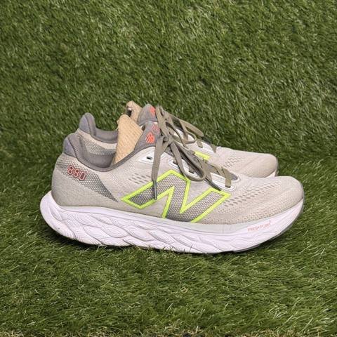 New Balance Fresh Foam X 880v14 Womens Size 9 B Gray Running Walking Shoes