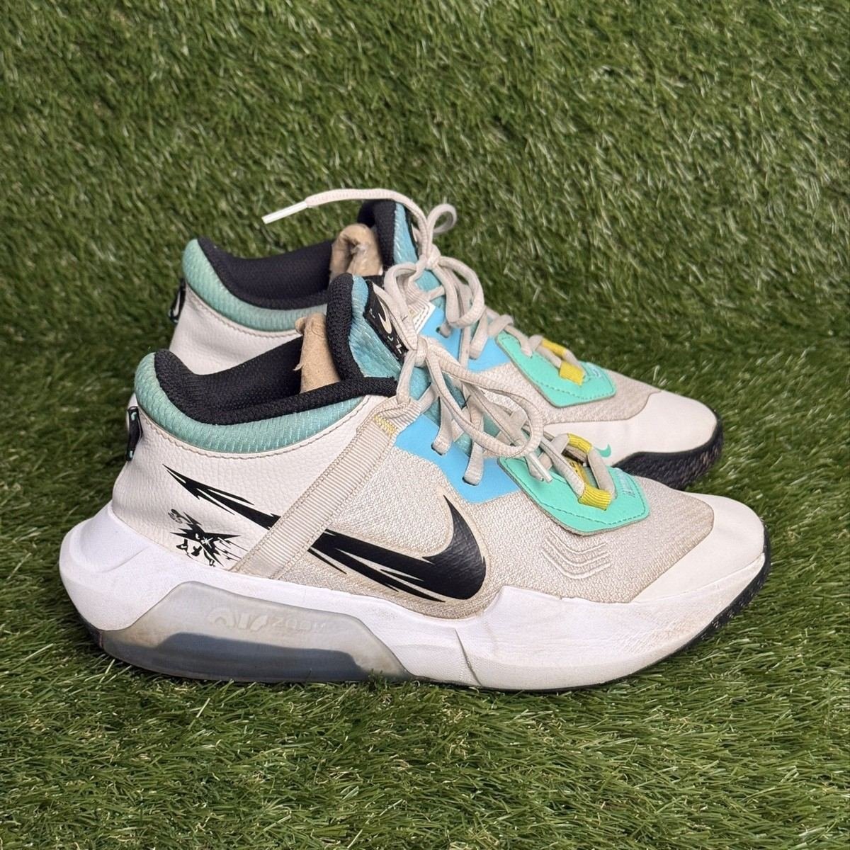 Nike Air Zoom Crossover Low Doodles Boys Size 6Y White Youth Basketball Shoes