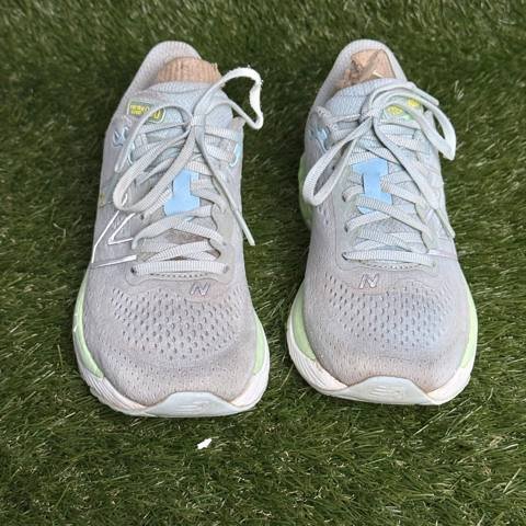 New Balance 880v13 Fresh Foam Womens Size 6.5 B Blue Green Aura Running Shoes photo 2