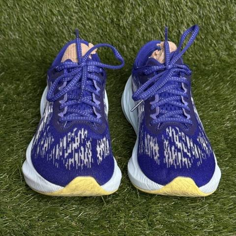 Asics Novablast 3 Womens Size 7.5 Eggplant Purple Soothing Sea Running Shoes photo 3