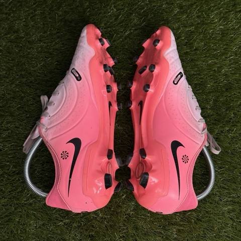 Nike Tiempo Legend 10 Mens Size 8.5 Pink Black Firm Ground Soccer Cleats photo 5