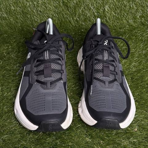 On Cloud Cloudrunner 2 Womens Size 9 Black White Supportive Running Shoes photo 2