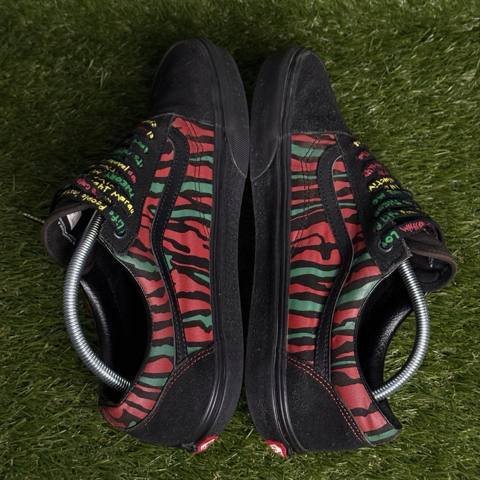 Vans x A Tribe Called Quest Old Skool Mens Size 10.5 Black ATCQ Lyric Laces 2018 photo 5