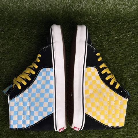 Vans Sk8-Hi The Simpsons Family Mens Size 11 White High Top Sneakers 1987-2020 photo 5
