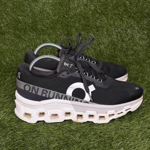 On Cloud Cloudmonster Womens Size 10 Black White Max Cushion Running Shoes