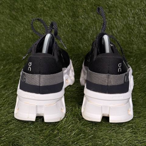 On Cloud Cloudmonster Womens Size 10 Black White Max Cushion Running Shoes photo 5