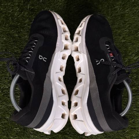 On Cloud Cloudmonster Womens Size 10 Black White Max Cushion Running Shoes photo 6