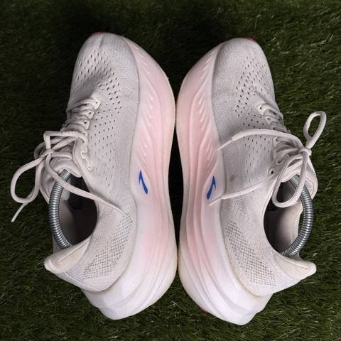 Brooks Glycerin Max Womens Size 11 B White Pink Max Cushion Running Shoes photo 6