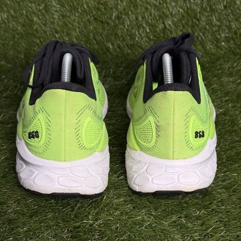 New Balance Fresh Foam X 880v13 Mens Size 10.5 D Neon Yellow Running Shoes photo 4