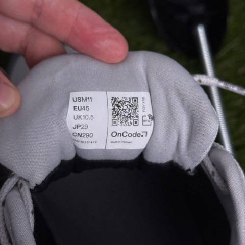 On Cloud Cloudrock Low Waterproof Mens Size 11 Beige Taupe Hiking Shoes photo 8