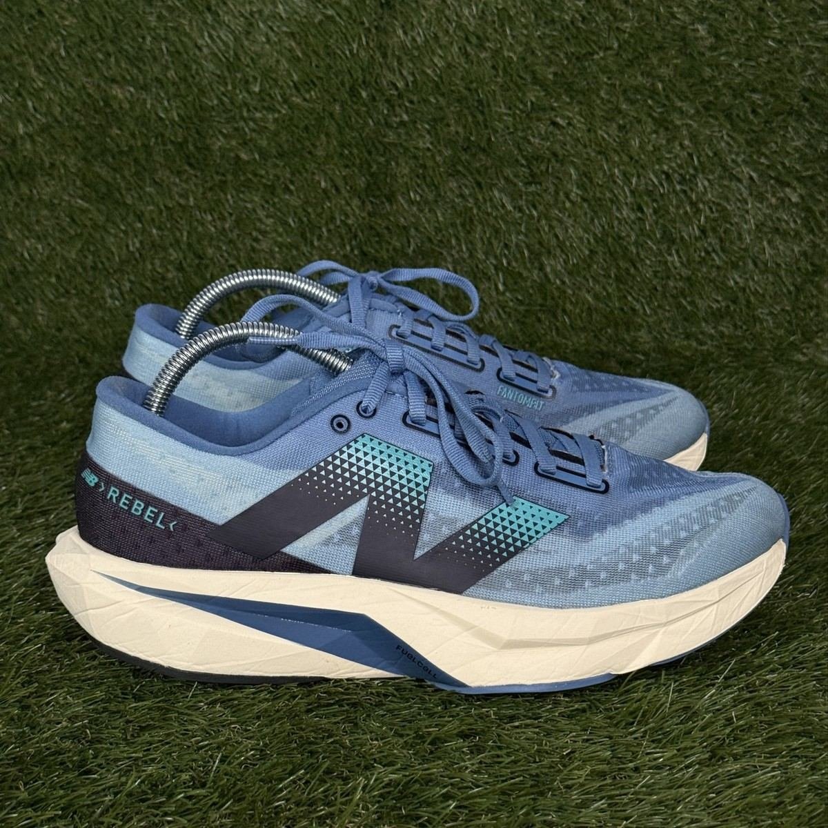 New Balance FuelCell Rebel v4 Mens Size 10 D Blue Navy Running Shoes MFCXCH4