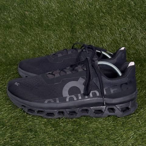 On Cloud Cloudmonster Mens Size 13 Black Max Cushion Running Walking Shoes photo 3