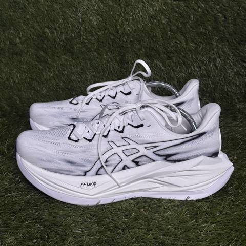 Asics Superblast 3 Mens Size 11 White Black FF Leap Running Shoes 1013A177 photo 3