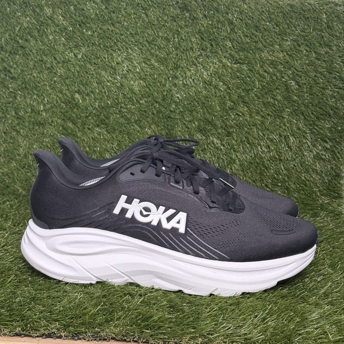 Hoka Clifton 11 Mens Size 13 2E Wide Black White Cushioned Running Shoes 1177538