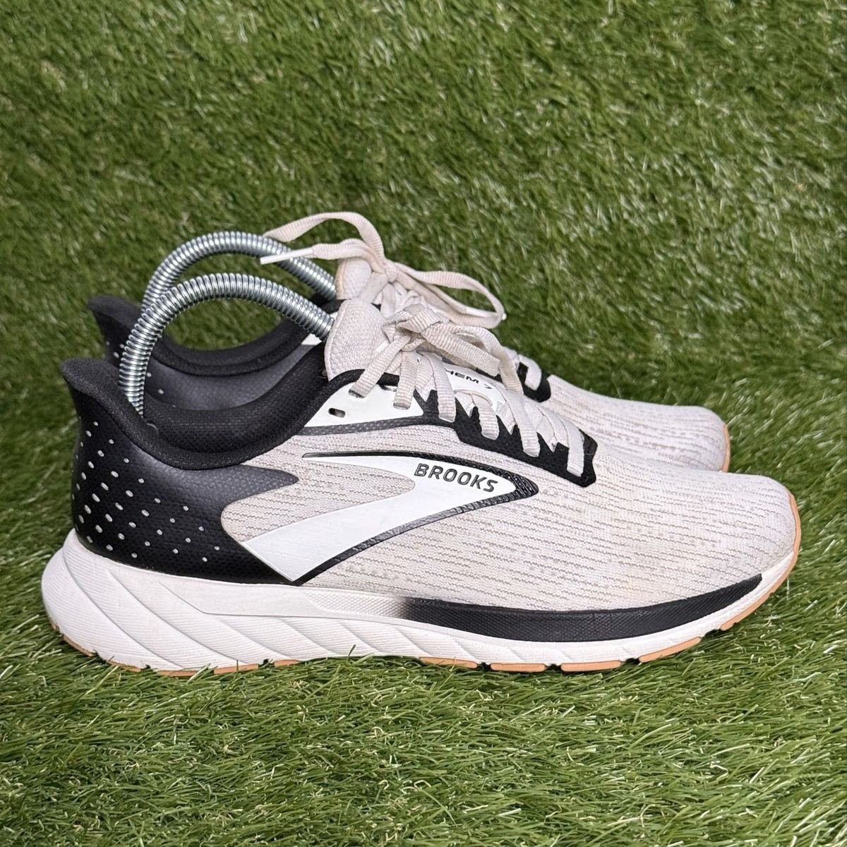 Brooks Anthem 7 Womens Size 8 B White Black Gum Running Shoes 1204281B121