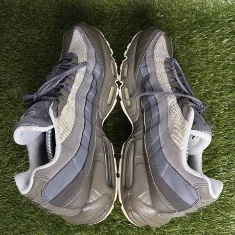 Nike Air Max 95 Essential Mens Size 13 Cargo Khaki Light Bone Shoes 749766-302 photo 5