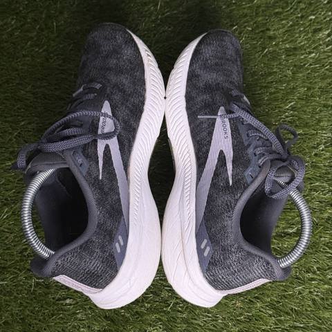 Brooks Launch 8 Womens Size 8.5 B Gray Lilac Lightweight Running Shoes photo 5