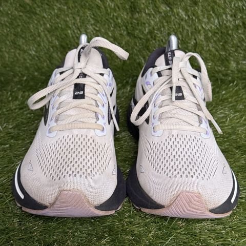 Brooks Adrenaline GTS 23 Womens Size 10 D Wide Cream Lilac Support Running Shoes photo 2