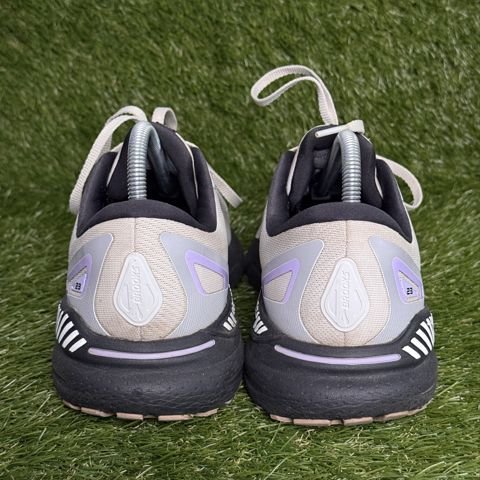 Brooks Adrenaline GTS 23 Womens Size 10 D Wide Cream Lilac Support Running Shoes photo 4