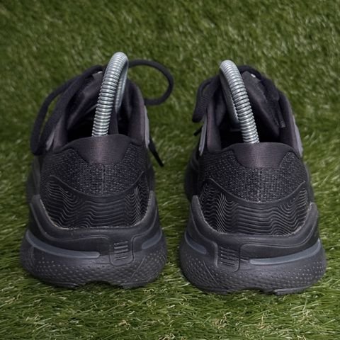 Brooks Ghost Max Womens Size 7 B Black Max Cushion Running Walking Shoes photo 4