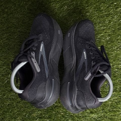 Brooks Ghost Max Womens Size 7 B Black Max Cushion Running Walking Shoes photo 5