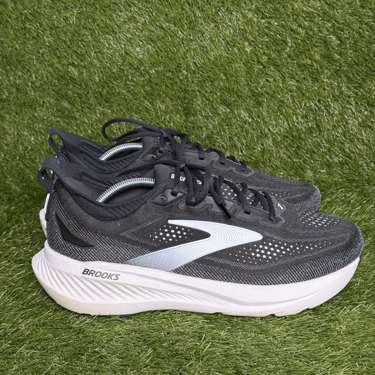 Brooks Glycerin 23 Mens Size 12 2E Wide Black White Cushioned Running Shoes