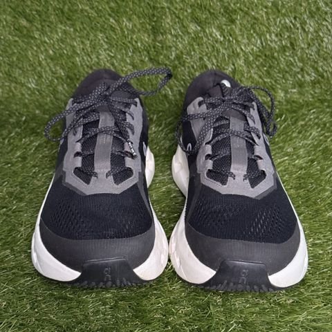 On Cloudrunner 2 Mens Size 11.5 Black White Supportive Running Shoes photo 2