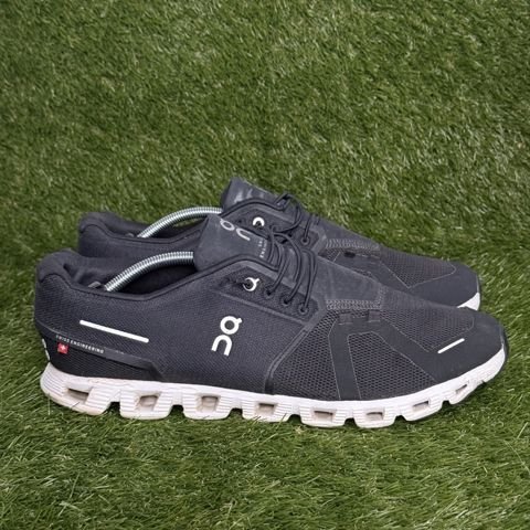 On Cloud 5 Mens Size 13 Black Lightweight Running Walking Shoes photo 1