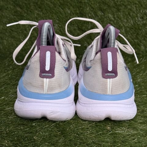 Asics Gel-Nimbus 28 Womens Size 8 Wide White Lilac Running Shoes 1012B917 photo 4