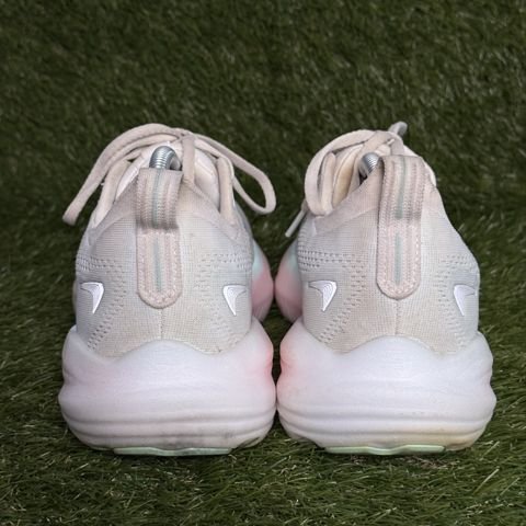 Brooks Glycerin 22 Womens Size 10.5 B White Pink Blue Cushioned Running Shoes photo 4