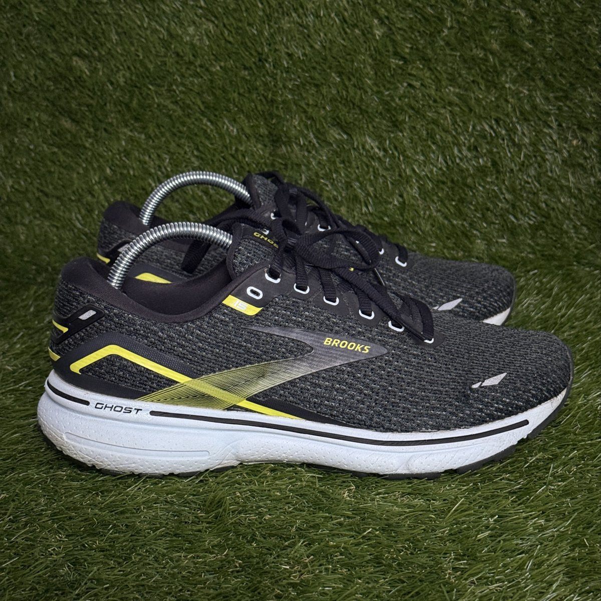 Brooks Ghost 15 Mens Size 9.5 D Gray Black Yellow Running Shoes 1103931D096