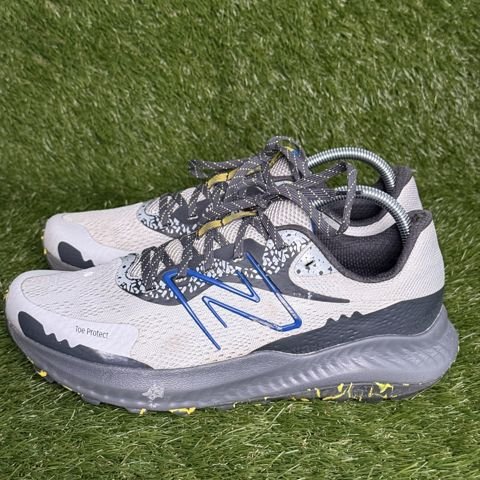 New Balance DynaSoft Nitrel v5 Mens Size 9.5 D Gray Blue Trail Shoes MTNTRLL5 photo 3