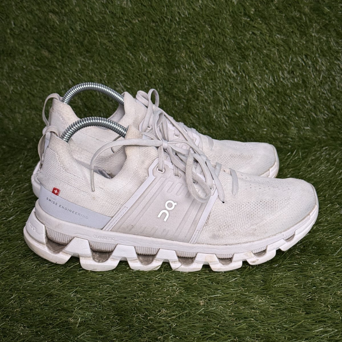 On Cloudswift Womens Size 9.5 White Cushioned Running Shoes