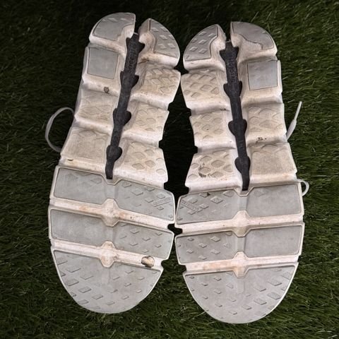 On Cloudswift Womens Size 9.5 White Cushioned Running Shoes photo 7