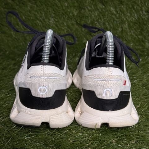 On Cloud X 3 Womens Size 8 White Black Training Running Shoes photo 4