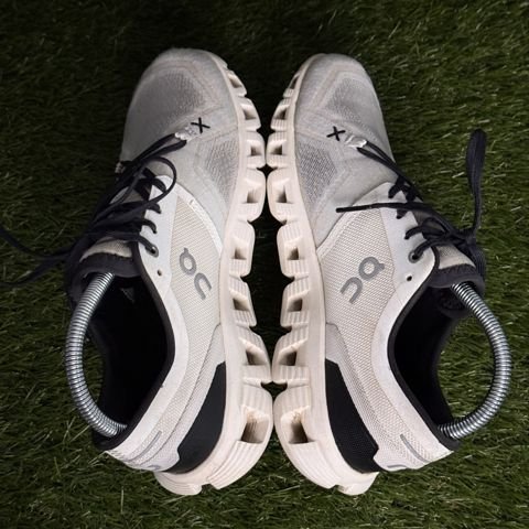 On Cloud X 3 Womens Size 8 White Black Training Running Shoes photo 5