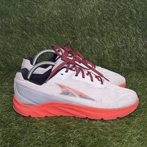 Altra Rivera Mens Size 10 White Coral Lightweight Road Running Shoes AL0A4VQL
