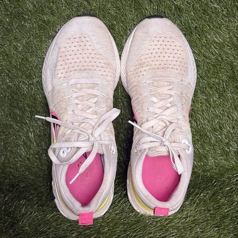 Nike React Infinity Run Flyknit 2 Mens Size 12 White Pink Running DJ5395-100 photo 6