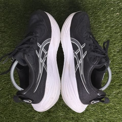 Asics Gel-Cumulus 27 Womens Size 10.5 Black White Running Shoes 1012B772 photo 5