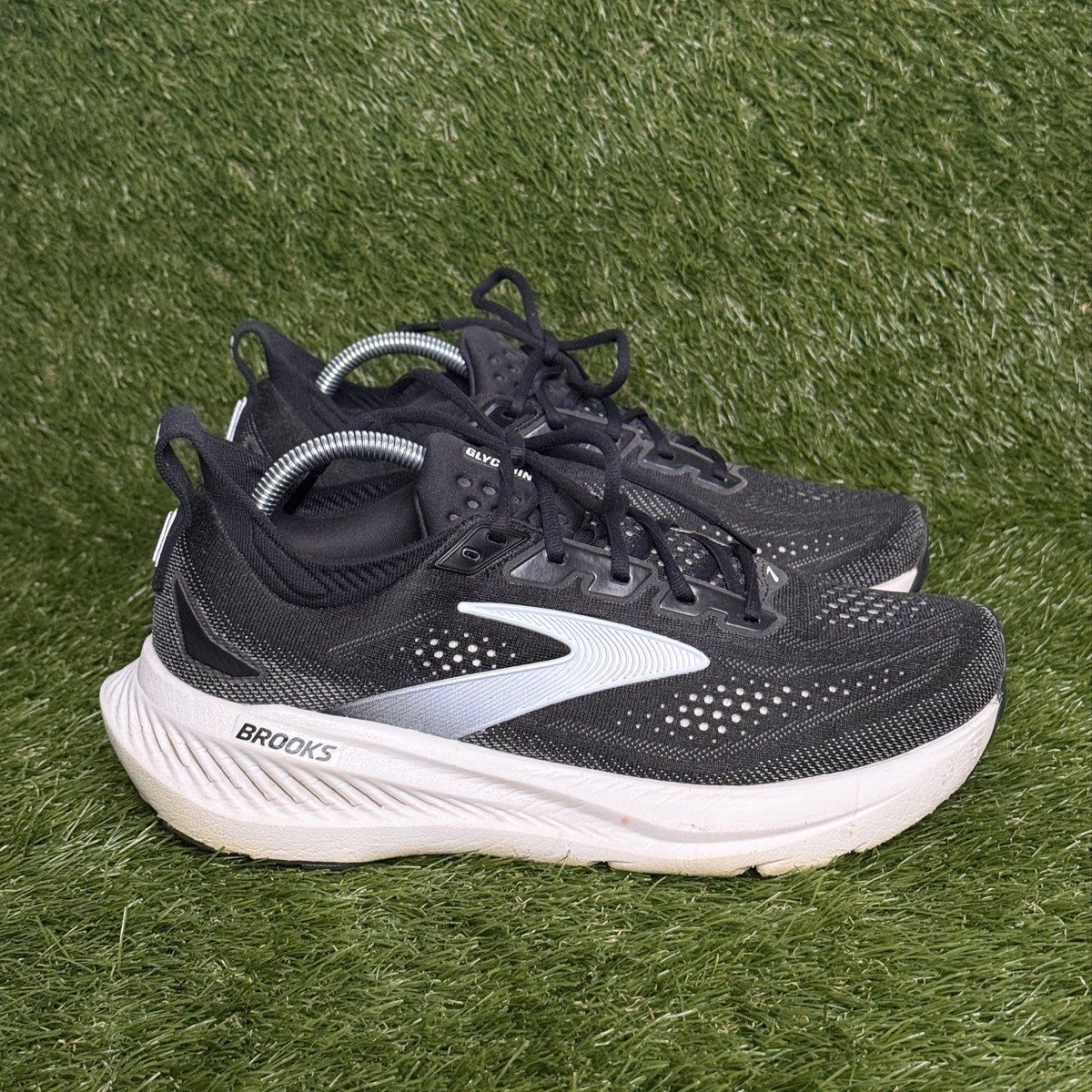 Brooks Glycerin 23 Mens Size 9.5 D Black White Cushioned Running Shoes