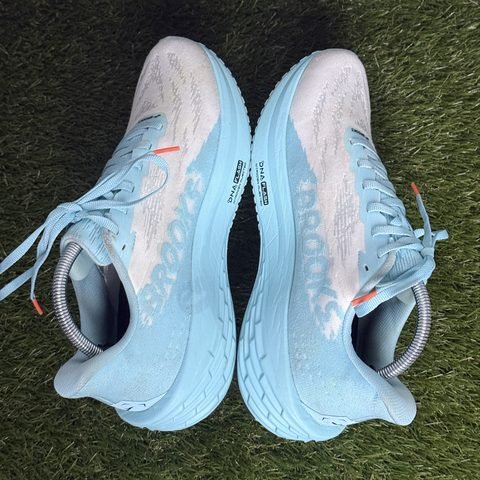 Brooks Launch 11 Mens Size 9.5 D White Light Blue Lightweight Running Shoes photo 5