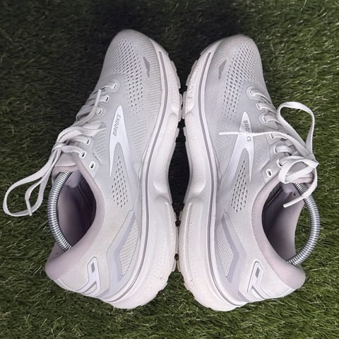 Brooks Ghost 15 Womens Size 11 D Wide White Gray Cushioned Running Shoes photo 5